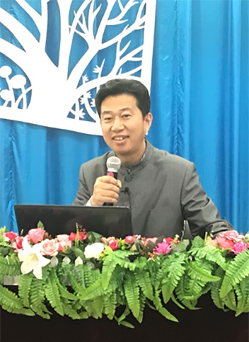 李显峰